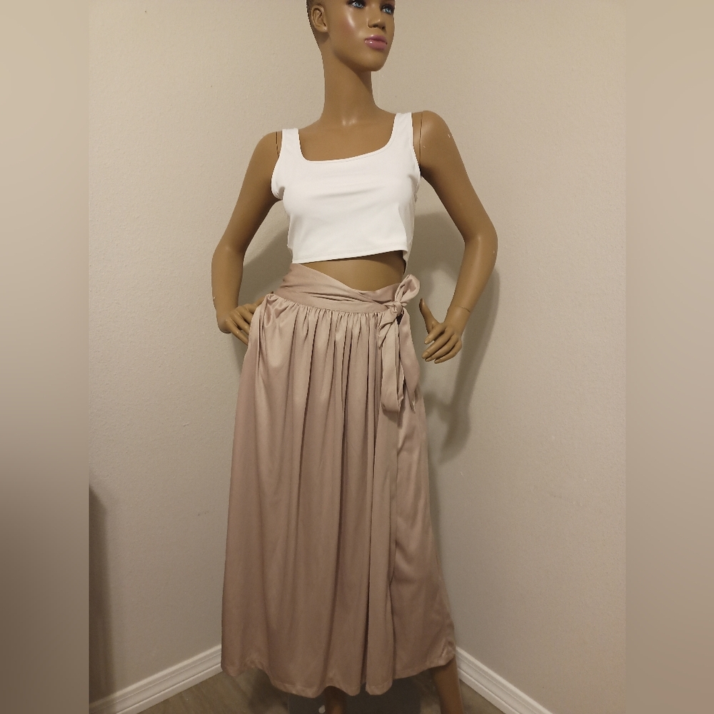 Elegant Tan Women's Lap Skirt